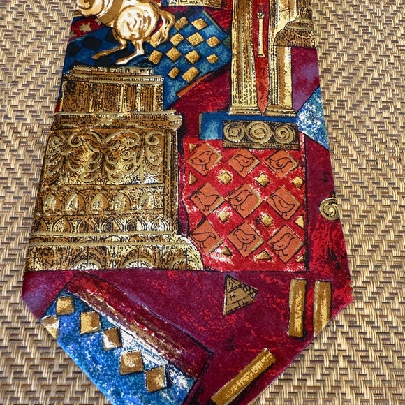 Audrey Buckner Red & Gold Romanesque Print 100% Silk Handmade in Italy Neck Tie - Picture 12 of 14